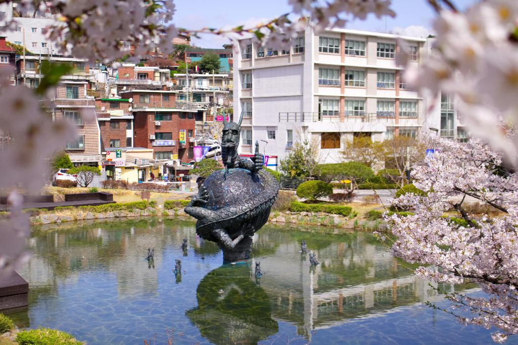 Biểu tượng của trường Đại học Chungang