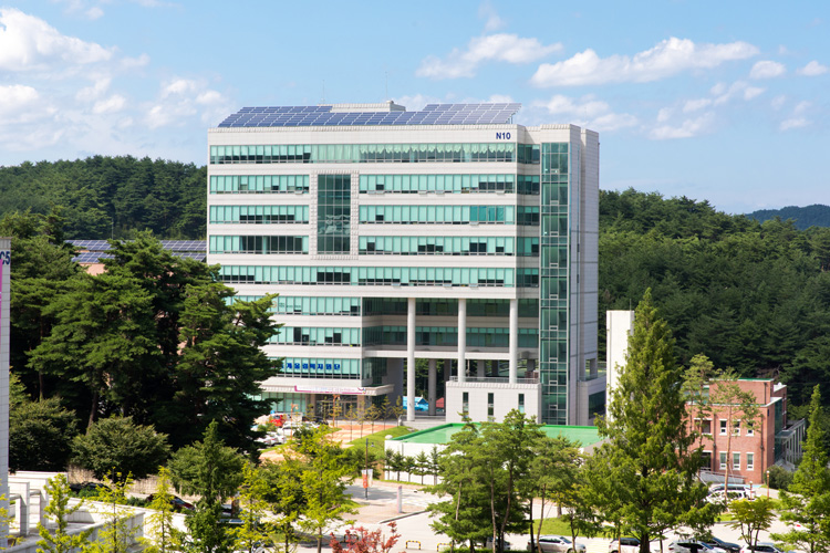 Đại học Quốc gia Gangneung-Wonju