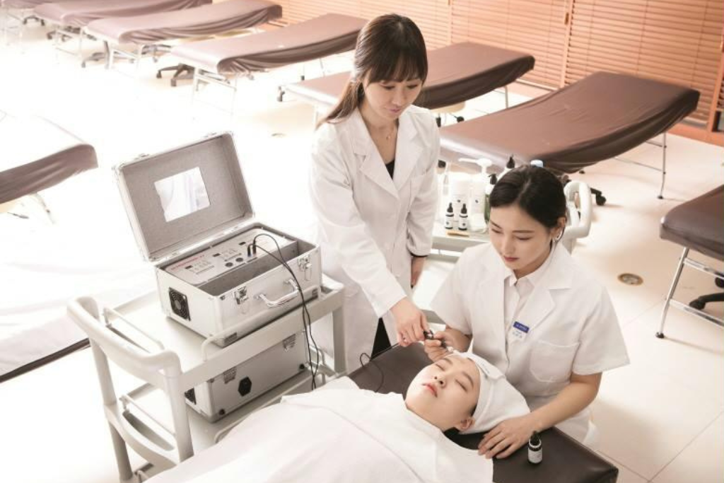 Trường chú trọng đào tạo sinh viên