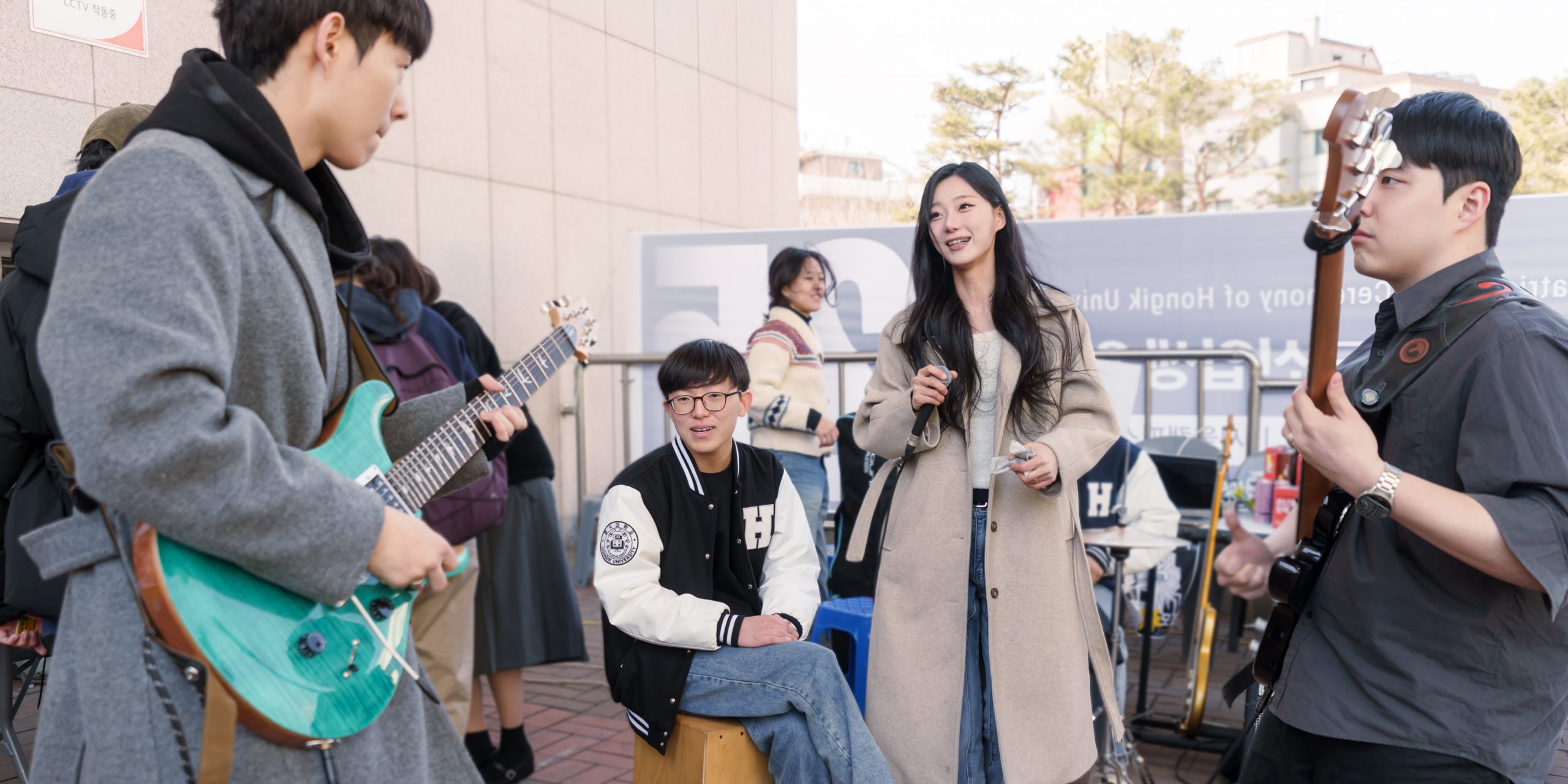 câu lạc bộ nghệ thuật tại trường 