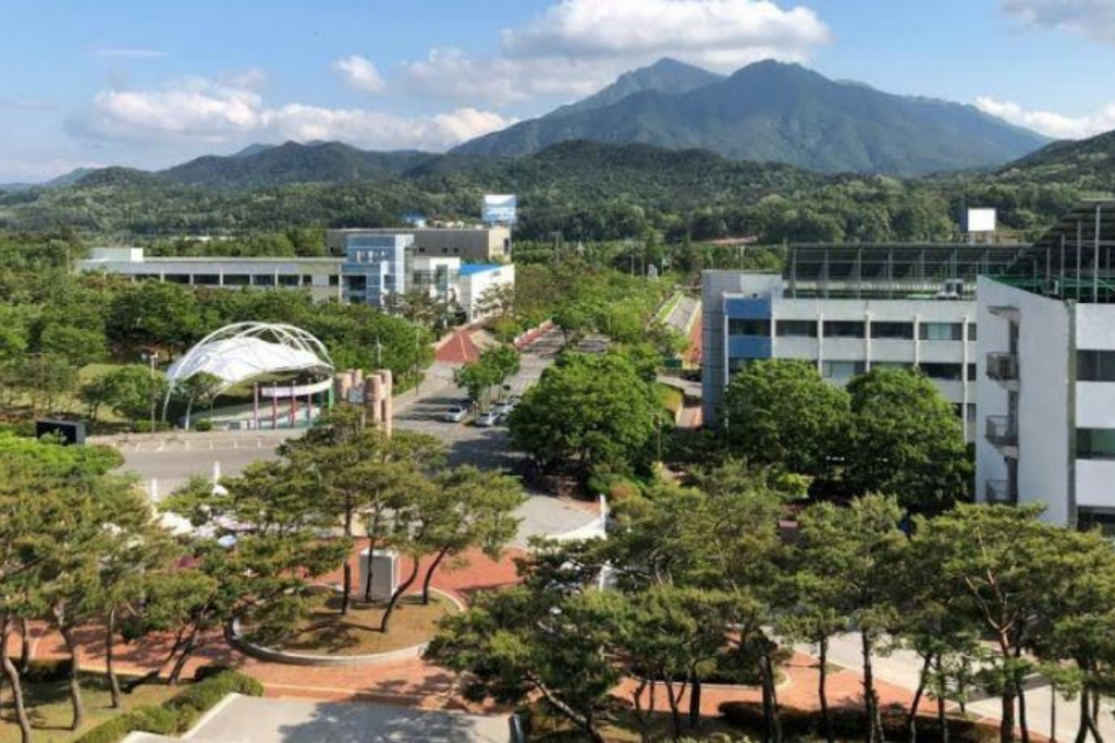 Toàn cảnh Trường Đại học Gumi