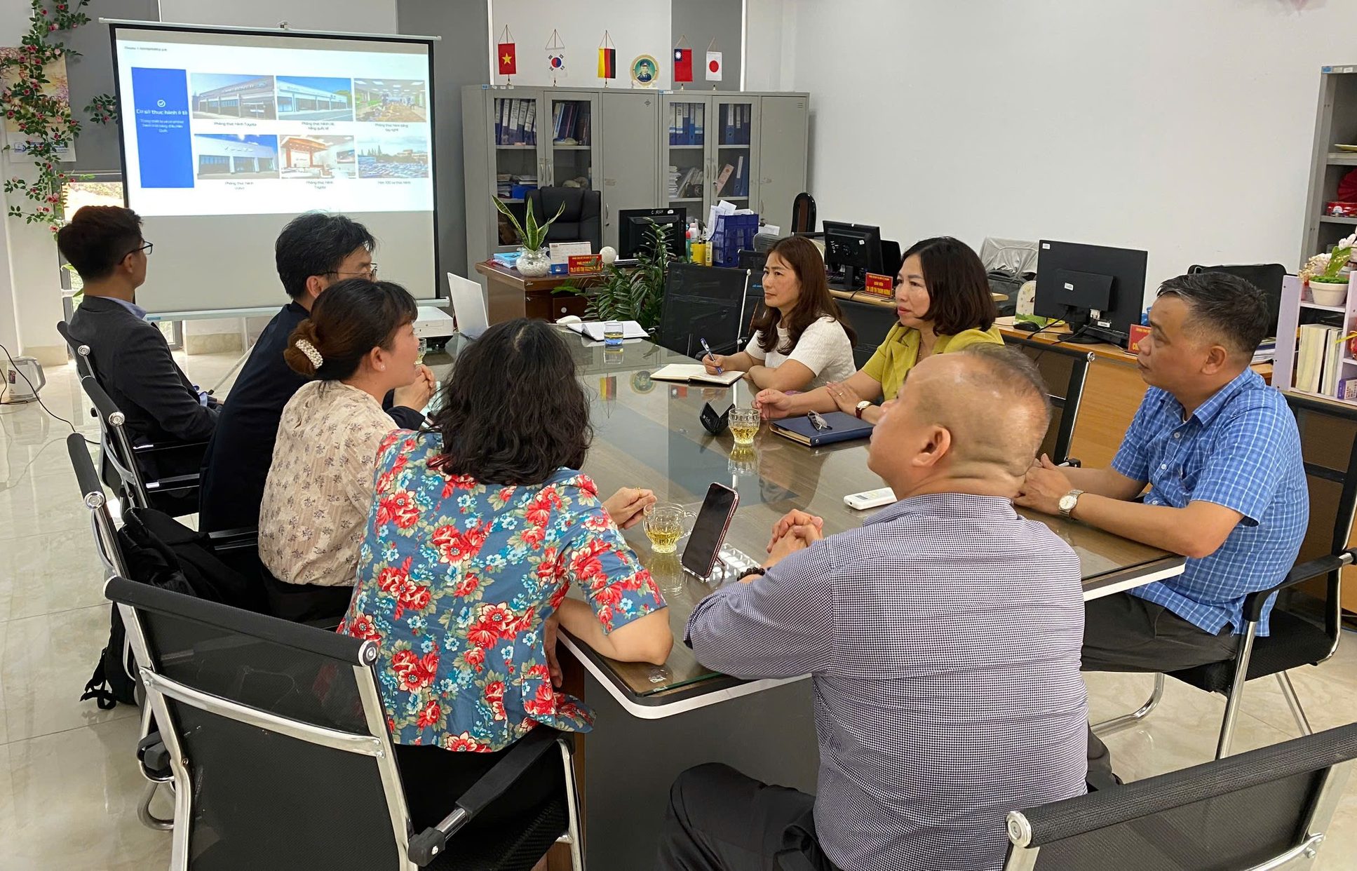 VIKOGO làm việc với các trường tại Việt Nam và Hàn Quốc, đem chương trình trao đổi sinh viên đến gần hơn với các bạn sinh viên Việt Nam