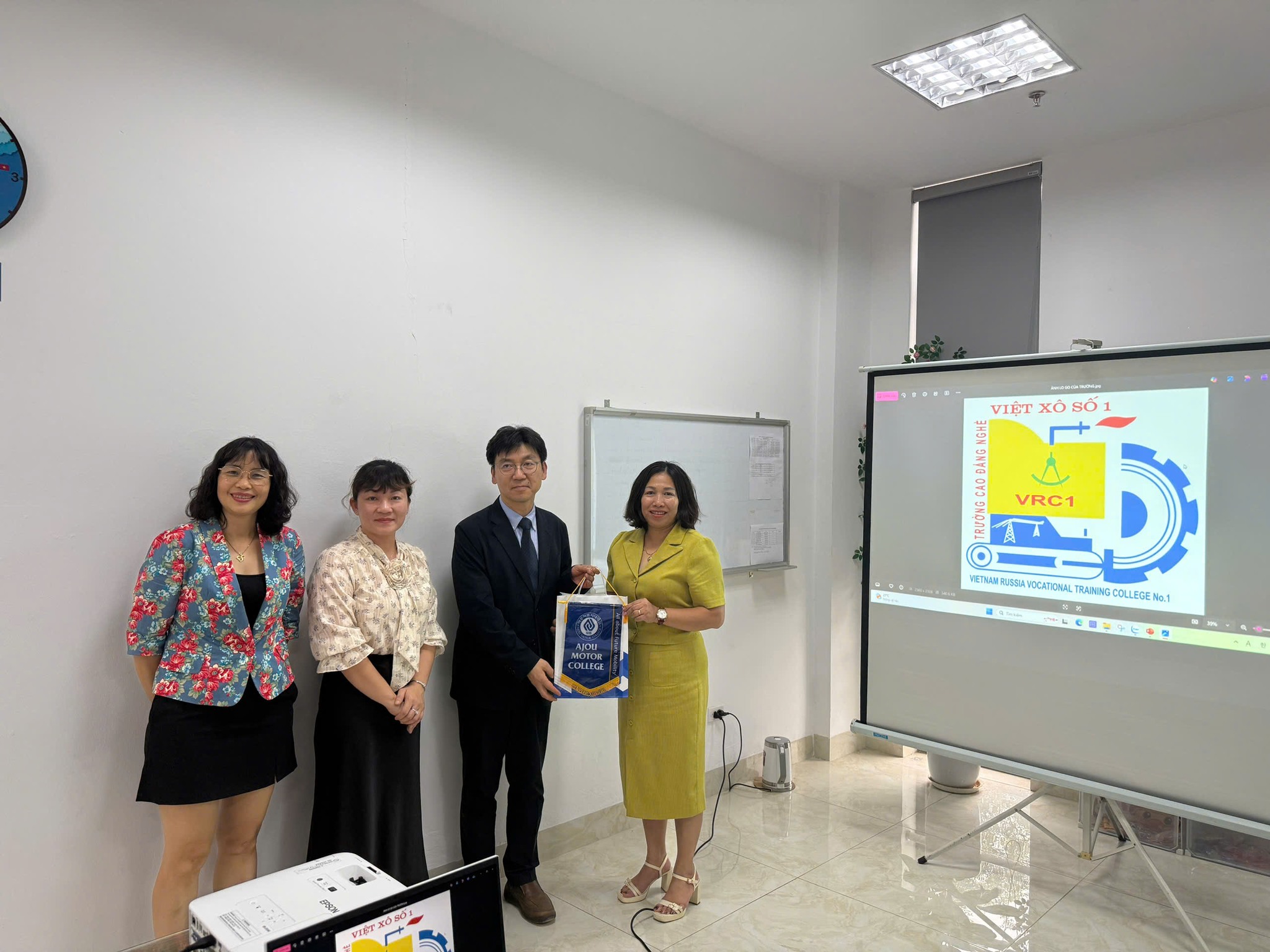 VIKOGO kết Nối Hợp Tác Du Học Nghề D2-6 Ajou Motor