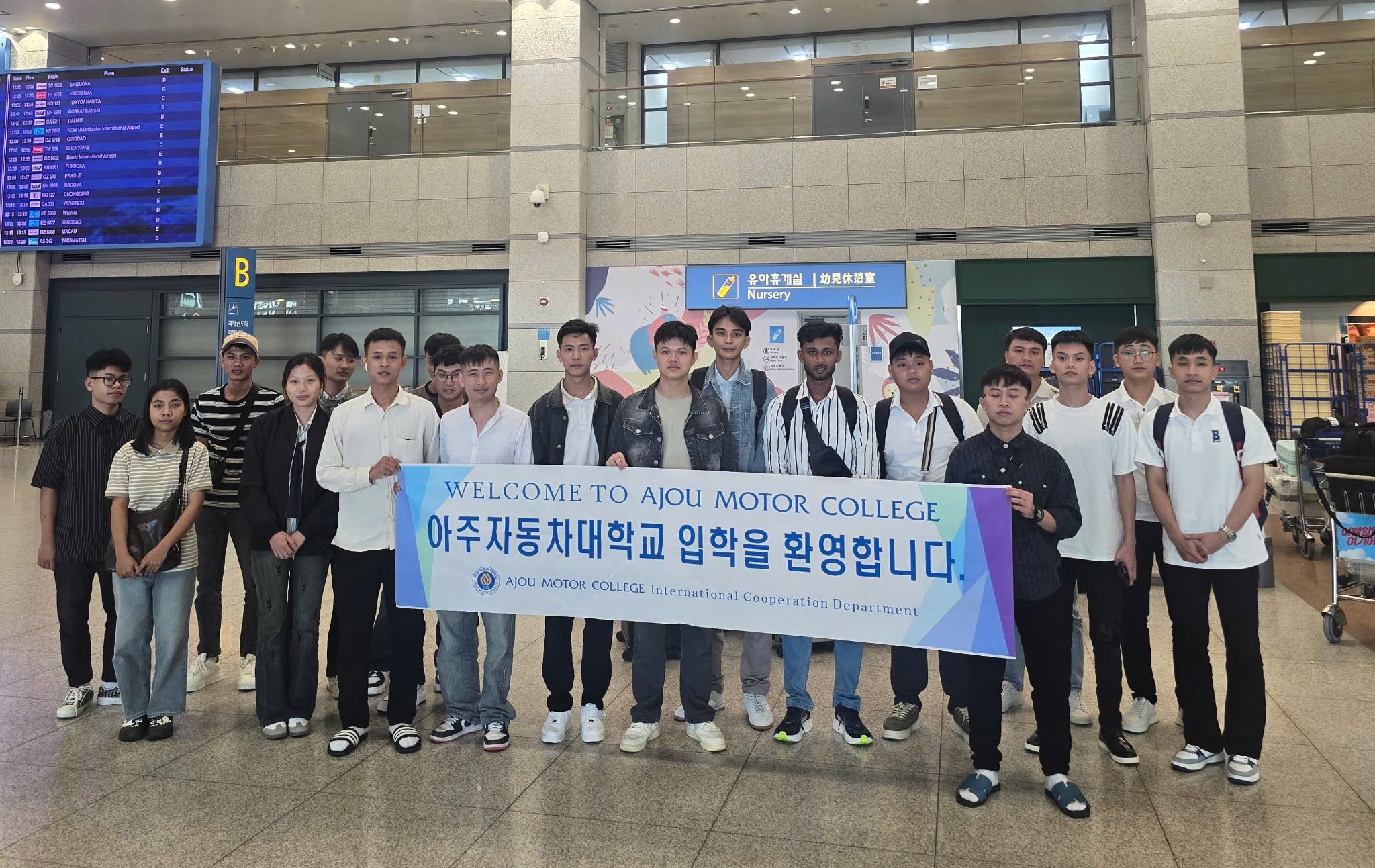 Học sinh nhập cảnh thành công tại Hàn Quốc