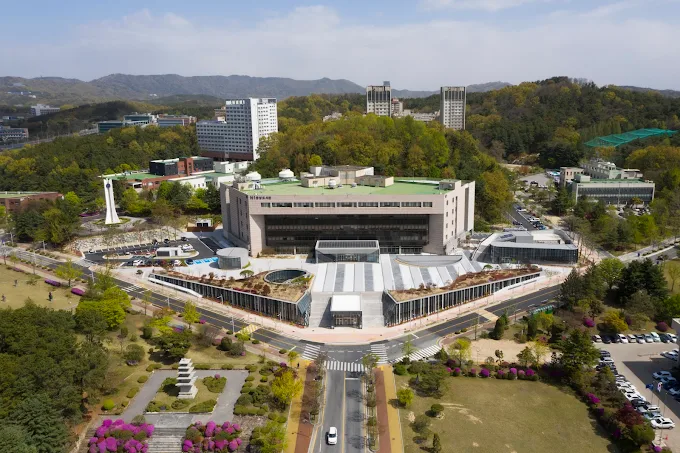 Khuôn viên đại học quốc gia Chungnam